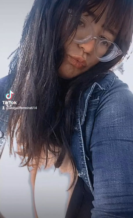Abigail Ferreira photo 14