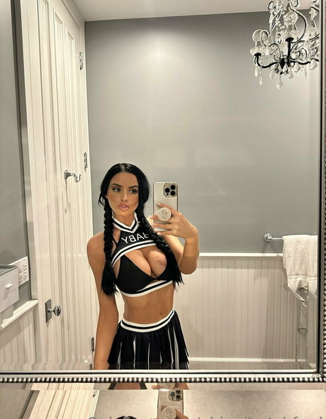 Abigail Ratchford photo 5
