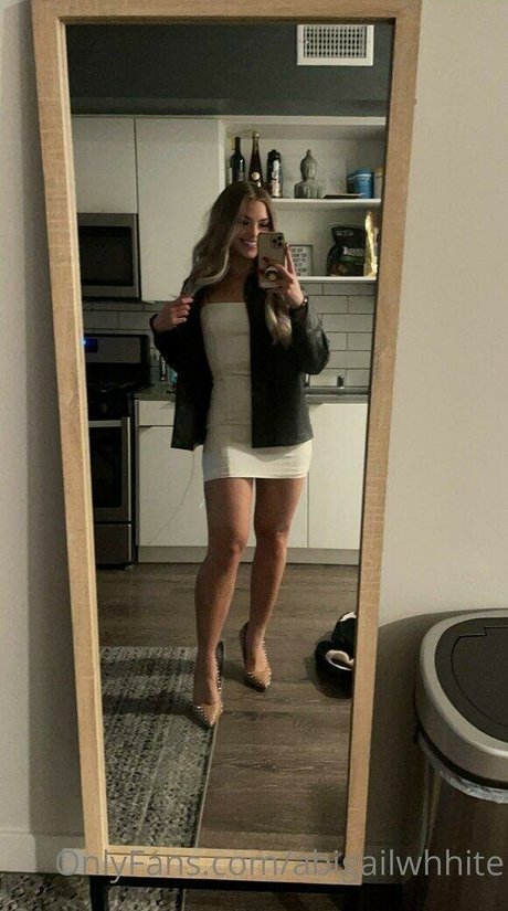 Abigail White photo 43