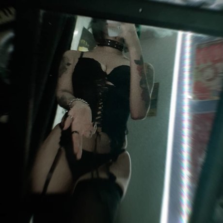 Abru Shaddix photo 28