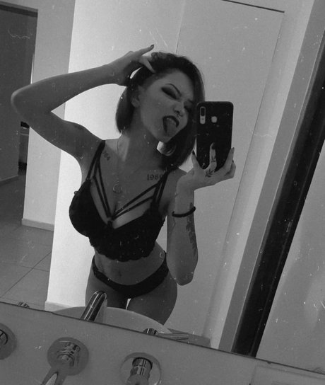 Abru Shaddix photo 63