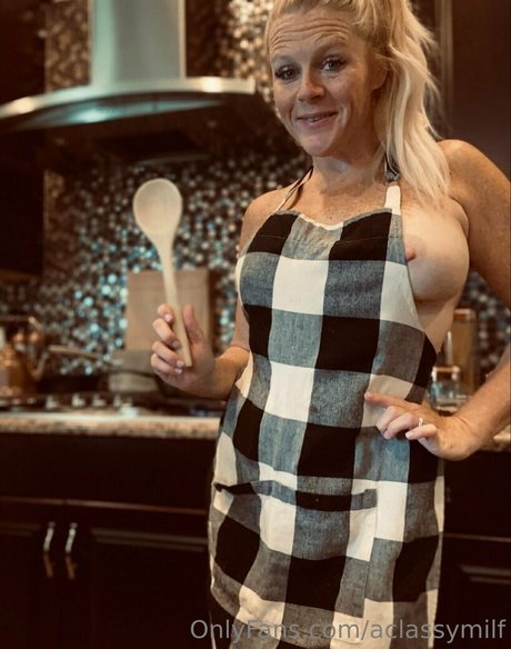 Aclassymilf photo 8