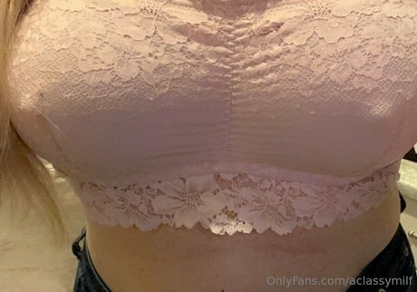 Aclassymilf photo 32