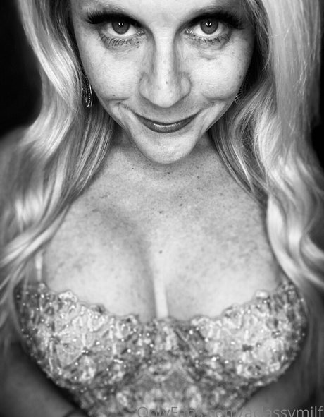Aclassymilf photo 41
