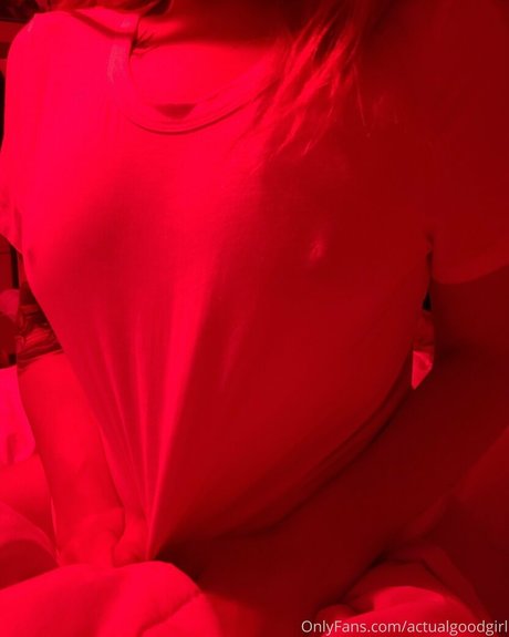 Actualgoodgirl photo 1