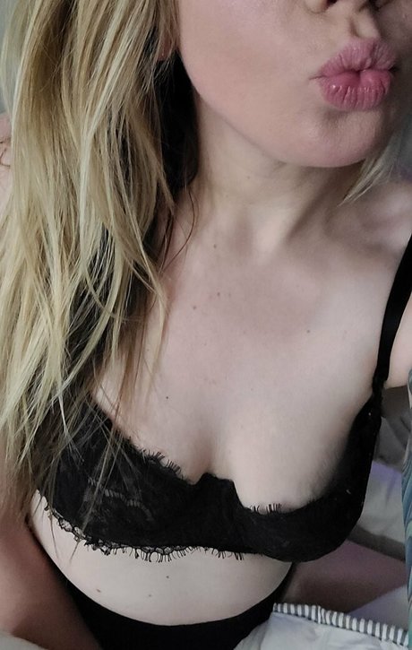 Actualgoodgirl photo 34