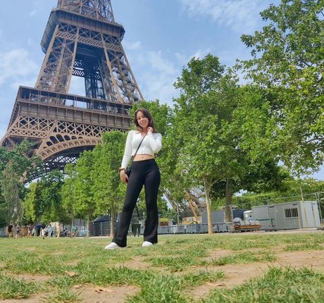 Actuallyalisa photo 6