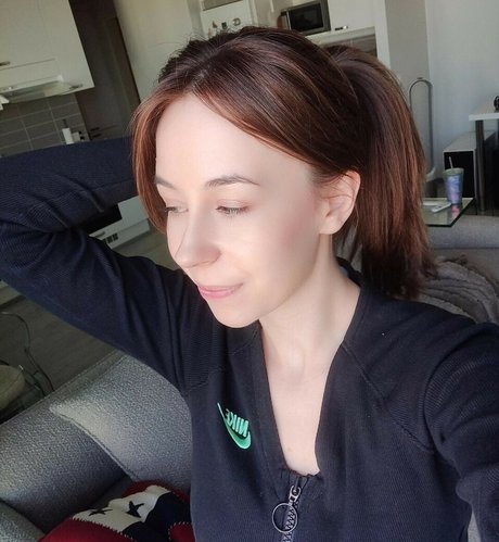 Actuallyalisa photo 10