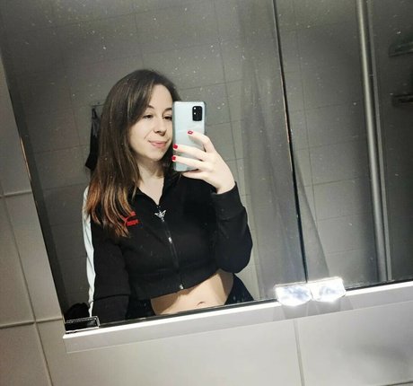 Actuallyalisa photo 14