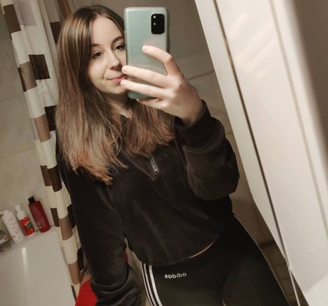 Actuallyalisa photo 29