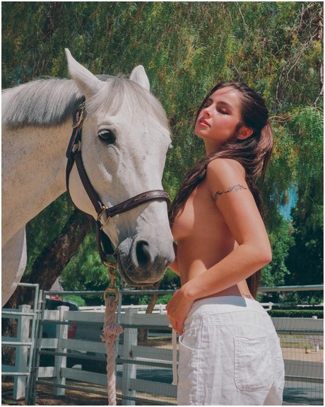 Addison Rae photo 107