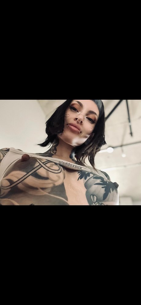 Addox photo 102