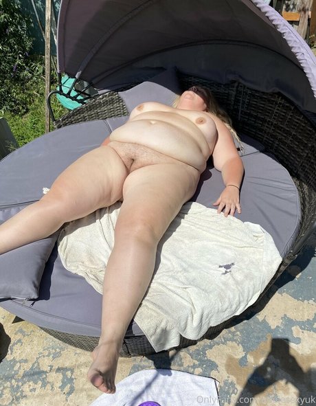 Adelesexyuk photo 75