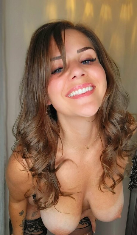 Adora_Amour photo 11