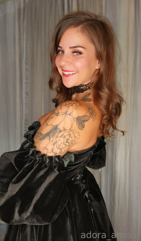 Adora_Amour photo 14