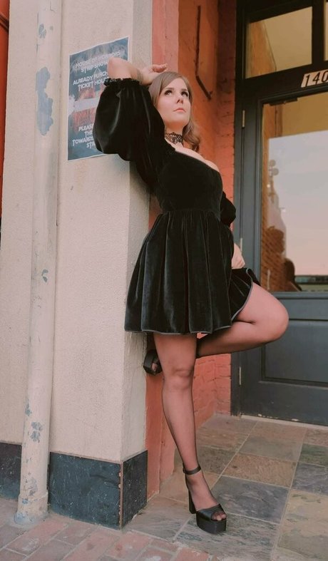 Adora_Amour photo 20