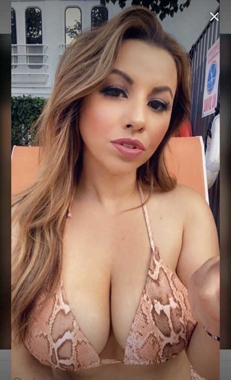 Adriana Noriega photo 20