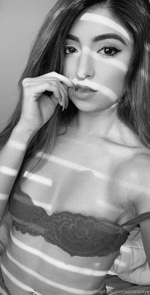 AdrianaSkye photo 4