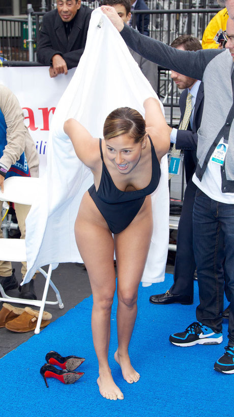 Adrienne Bailon photo 11