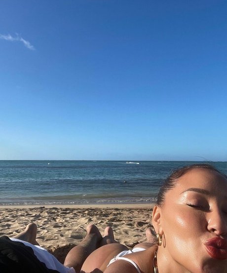 Adrienne Bailon photo 14