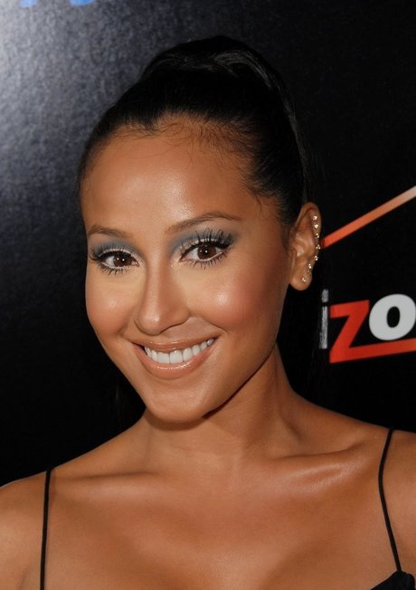 Adrienne Bailon photo 23