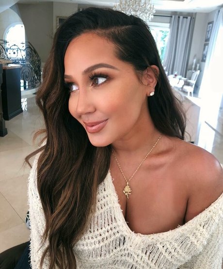 Adrienne Bailon photo 70