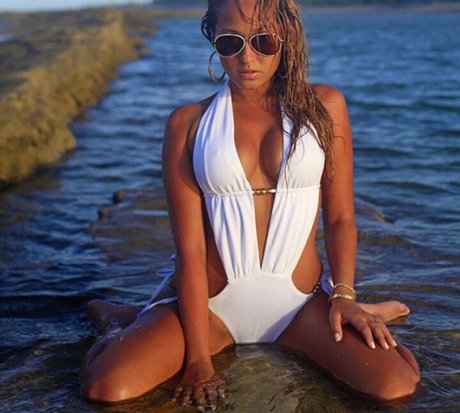 Adrienne Bailon photo 93