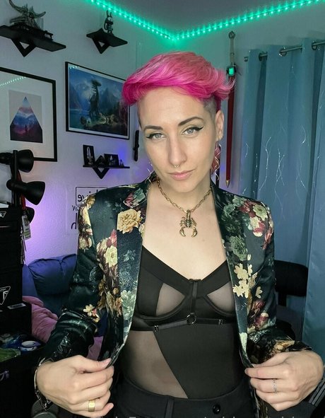 Adriennedriggs photo 14