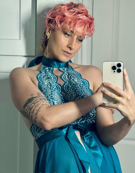 Adriennedriggs photo 15