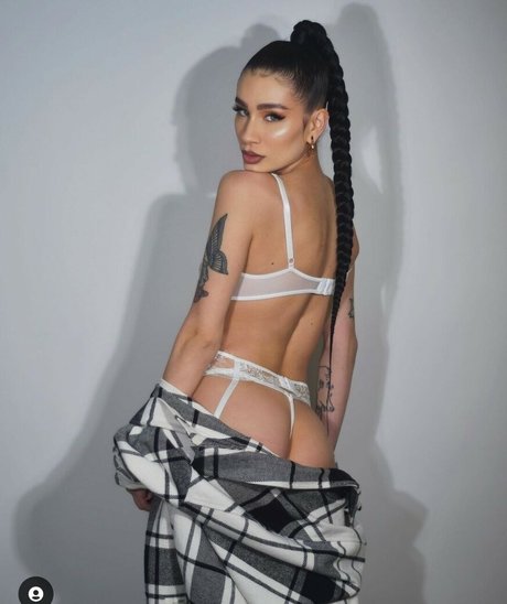 Agata Dziarma photo 13