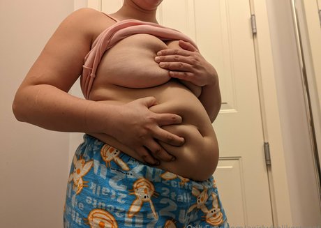 Agirlwholikestoeat photo 2