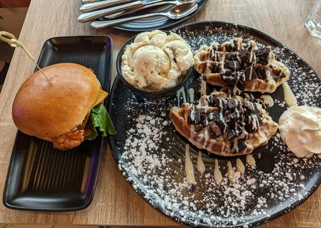 Agirlwholikestoeat photo 27
