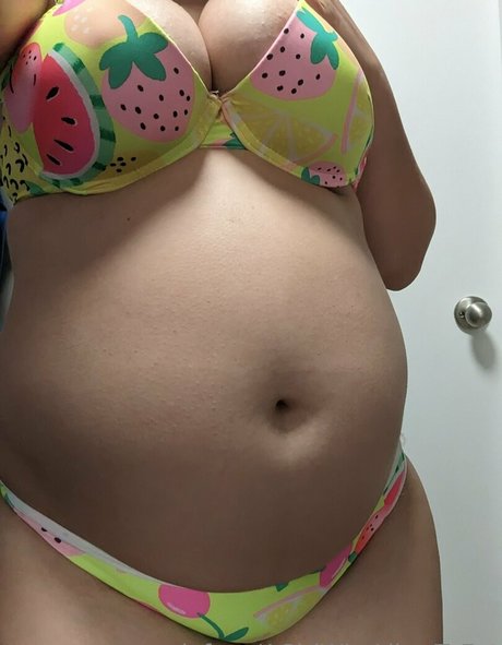 Agirlwholikestoeat photo 156