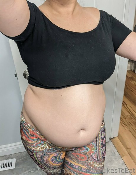 Agirlwholikestoeat photo 286