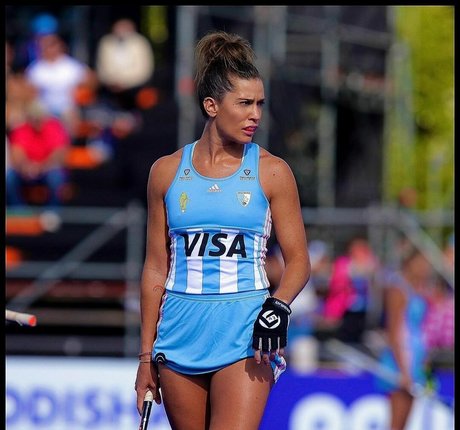 Agustina Albertario photo 14