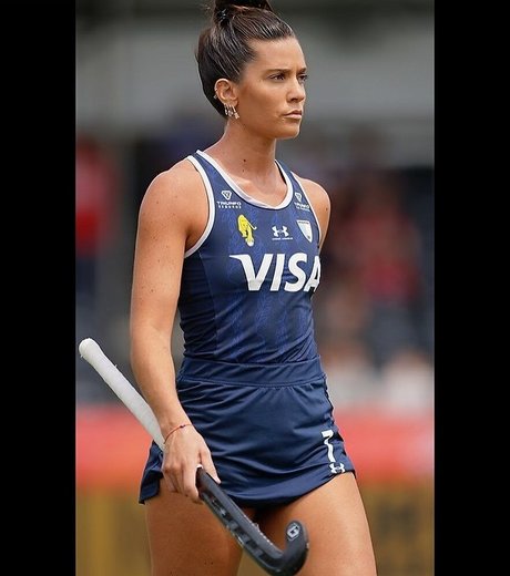 Agustina Albertario photo 24