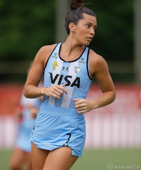 Agustina Albertario photo 28