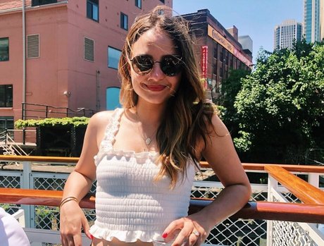 Aimee Carrero photo 25