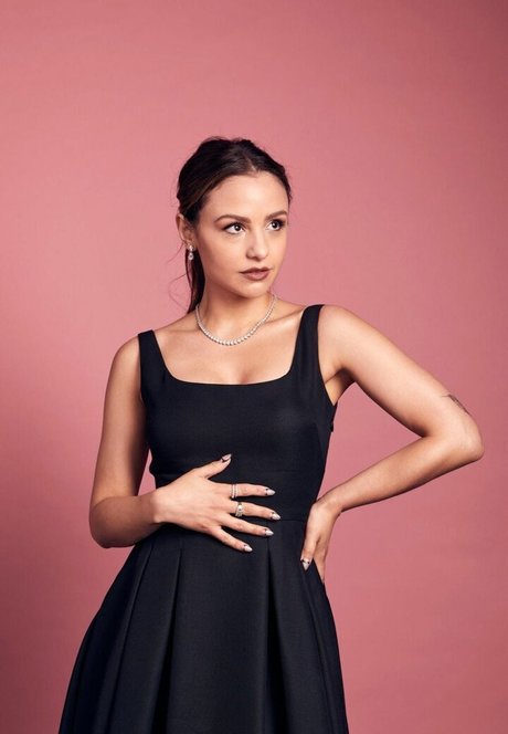 Aimee Carrero photo 48