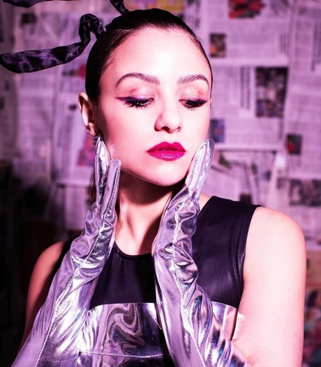 Aimee Carrero photo 50