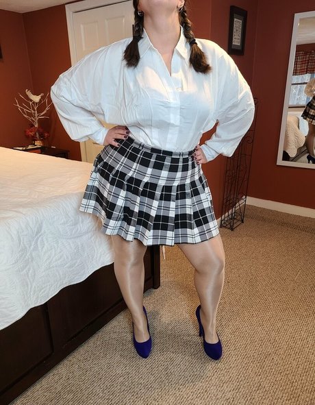 Aimeenylonfree photo 2