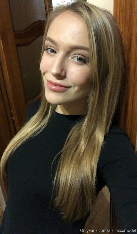 Aislinxxxmodel photo 30