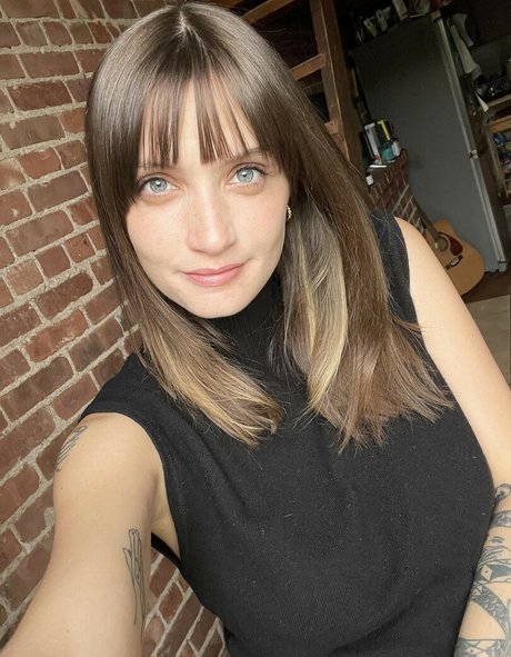 Alanah Mackie photo 63