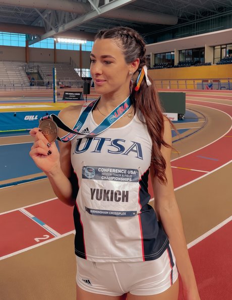 Alanah Yukich photo 13
