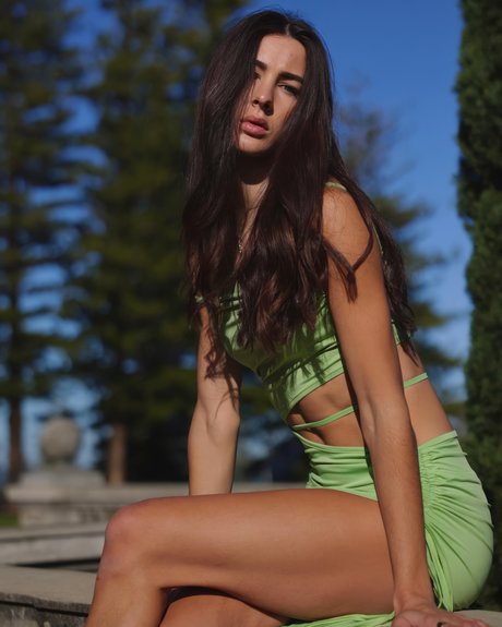 Alanah Yukich photo 18