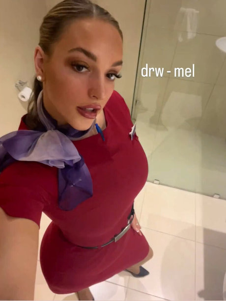 Alanna photo 19
