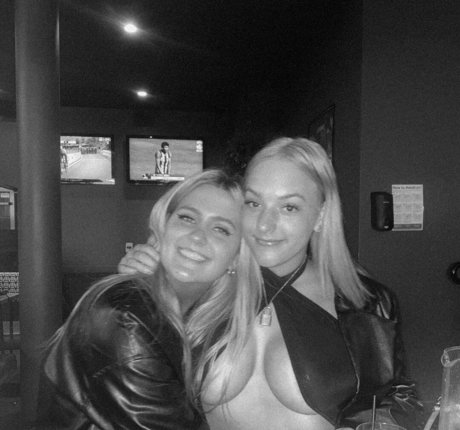 Alanna photo 31