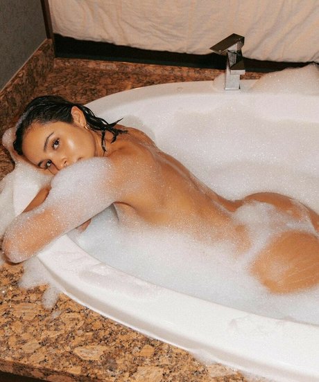Alejandra Cobos photo 88
