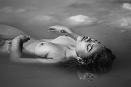 Alena Apollonova photo 16