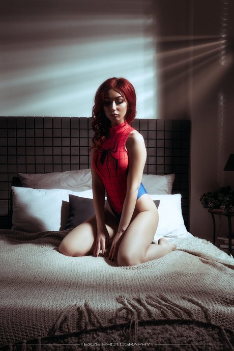 Alena Galan photo 10